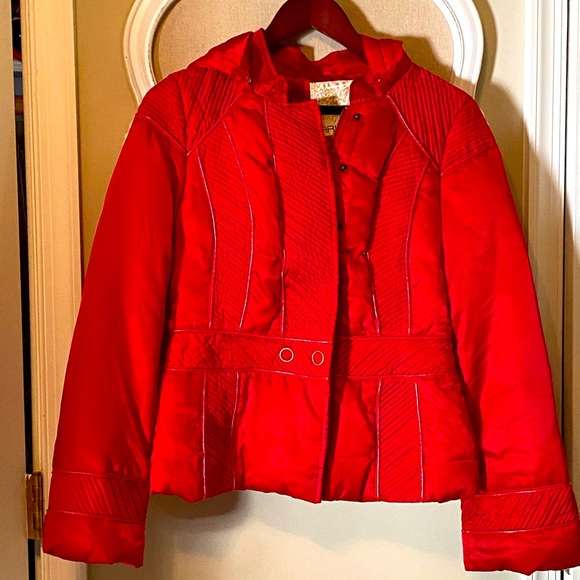 Red winter jacket - Picture 6 of 11